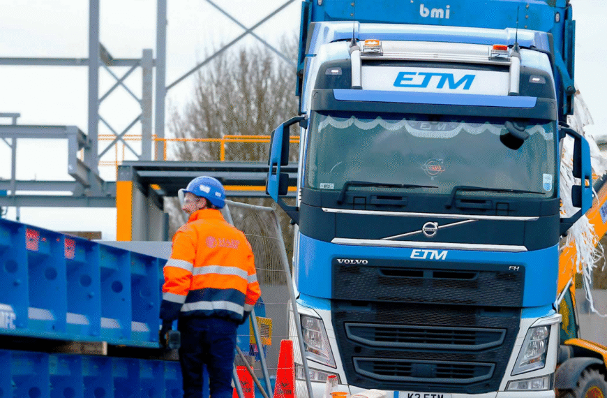 5 Benefits of Hiring Commercial Hazardous Waste Transportation Services